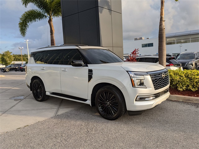 2025 Nissan Armada Platinum Reserve photo 3