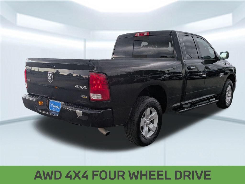 2016 Ram 1500 SLT photo 5