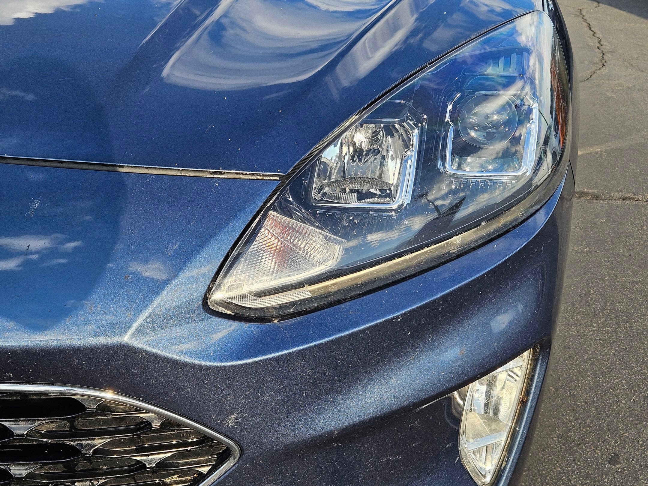 2020 Ford Escape SEL photo 9