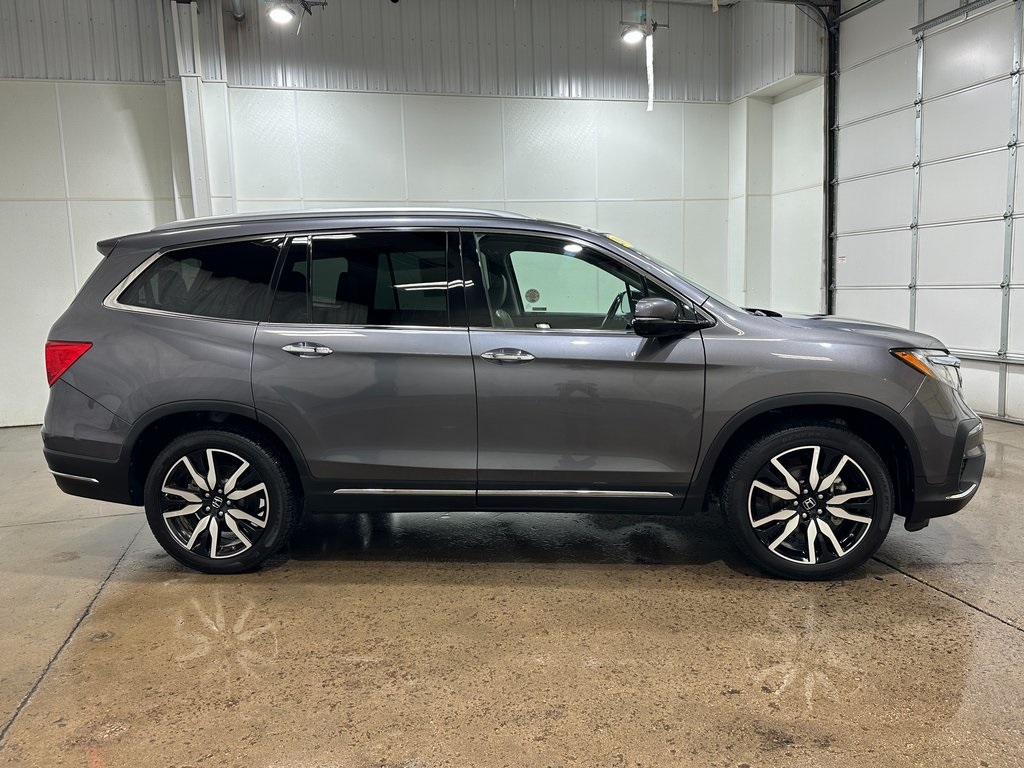 2019 Honda Pilot Touring photo 2