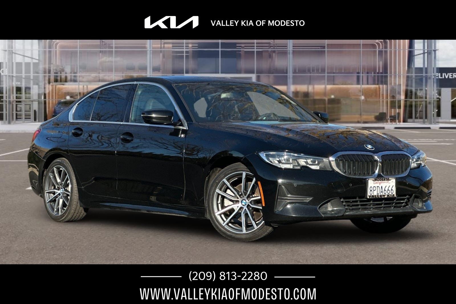 2020 BMW 3 Series 330i's photo