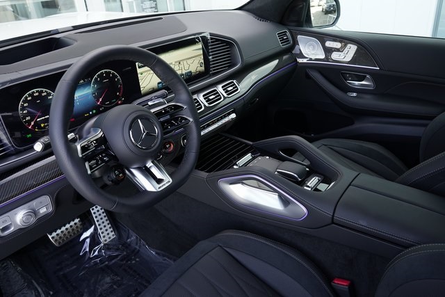 2025 Mercedes Benz GLS AMG 63 4MATIC photo 2