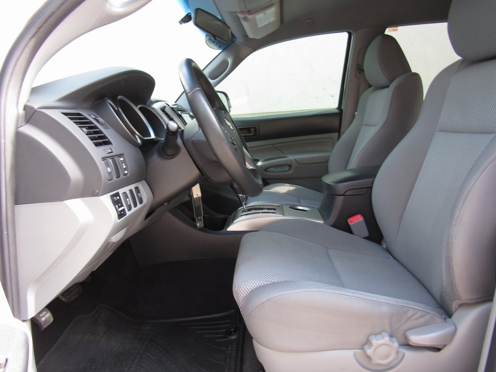 2014 Toyota Tacoma Base photo 12