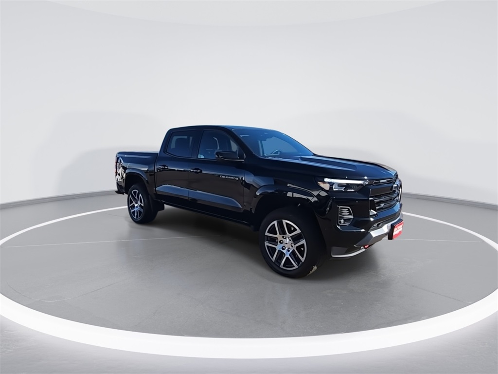 2024 Chevrolet Colorado Z71 photo 2