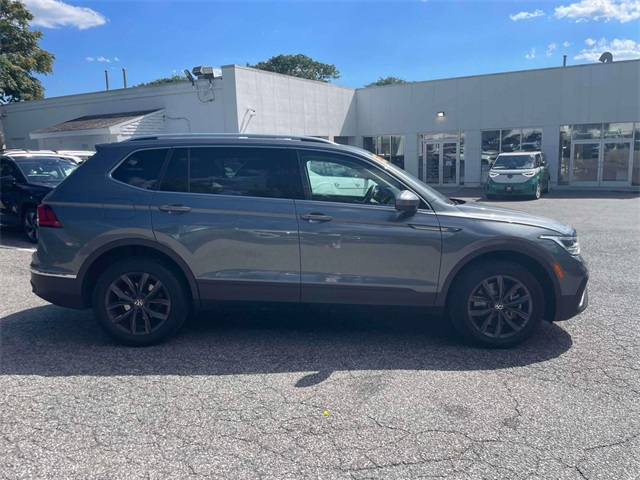 2022 Volkswagen Tiguan SE photo 4