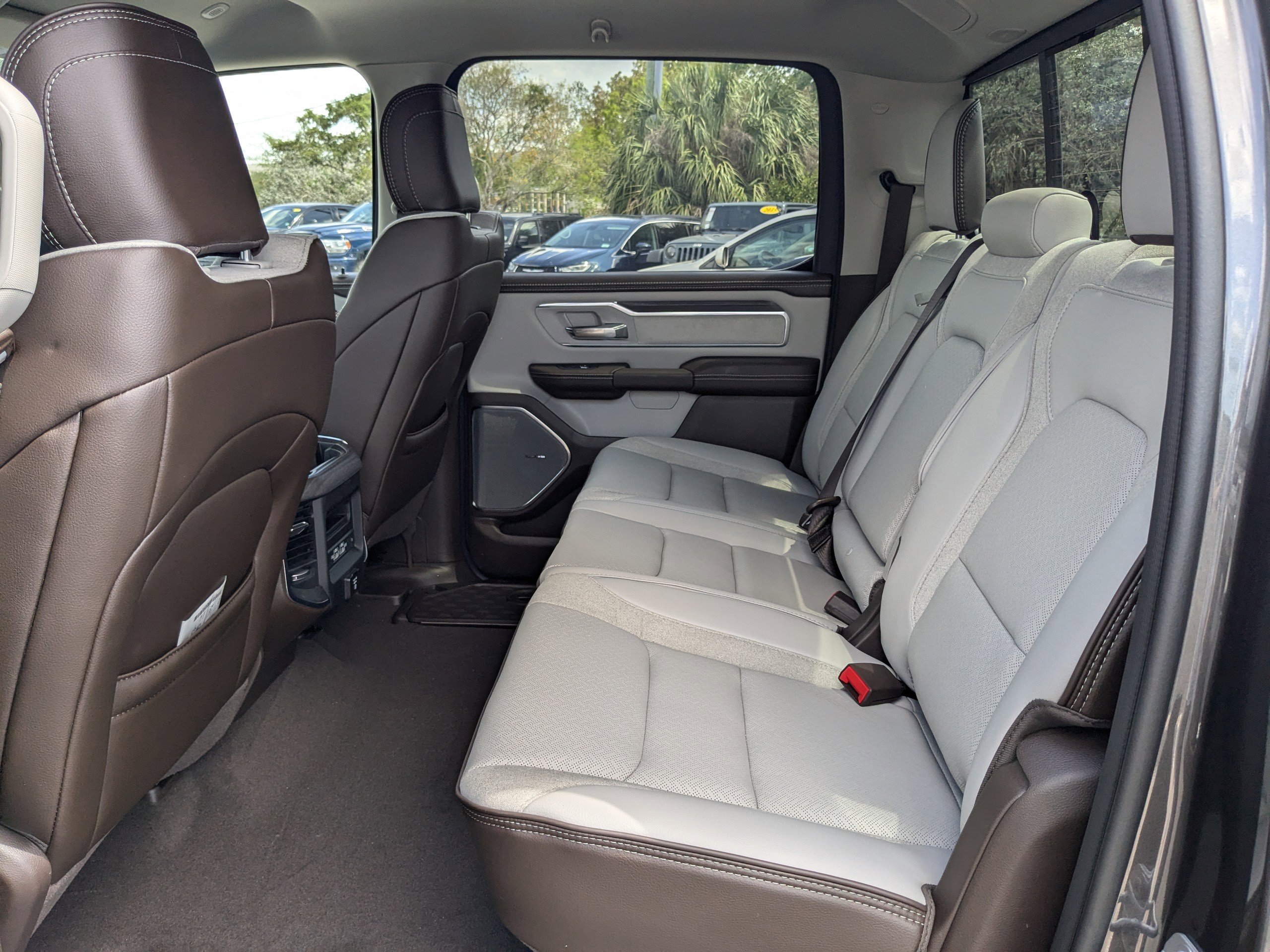 2025 Ram 1500 Laramie photo 11
