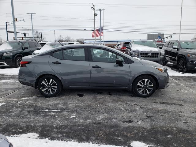 2025 Nissan Versa S photo 7