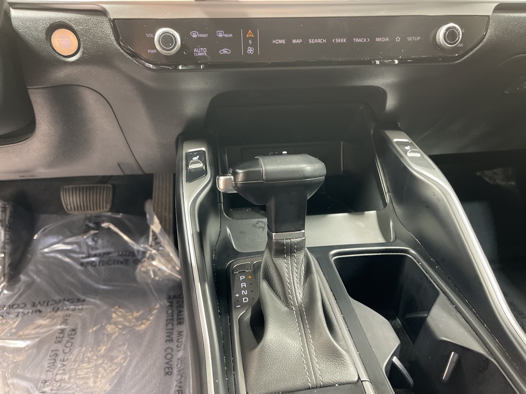 2024 Kia Sorento S photo 12