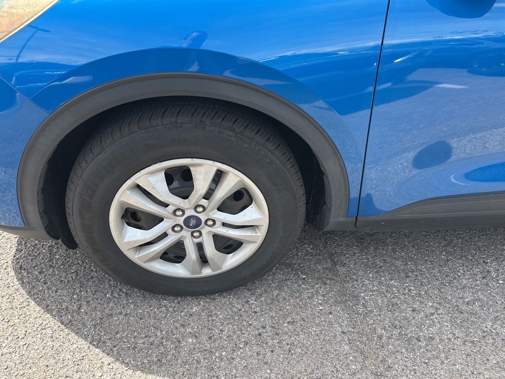 2020 Ford Escape S photo 9