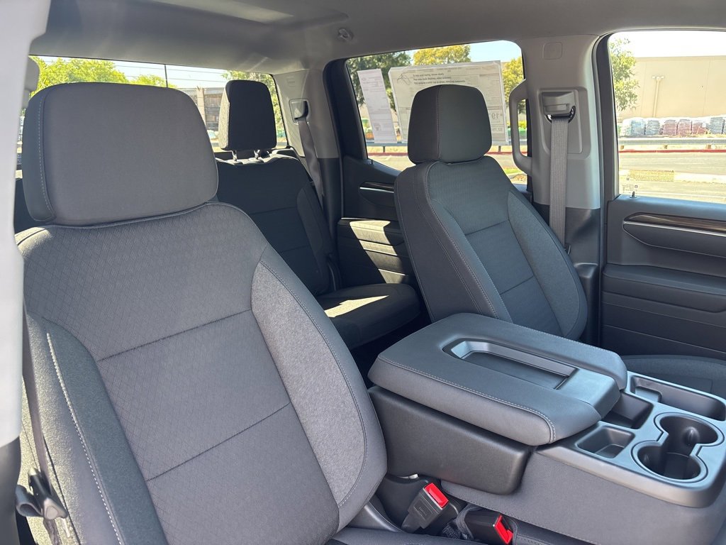 2025 Chevrolet Silverado 1500 LT photo 24