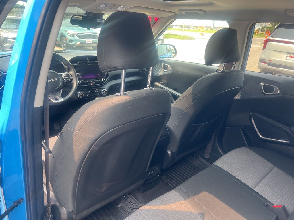 2023 Kia Soul EX photo 11