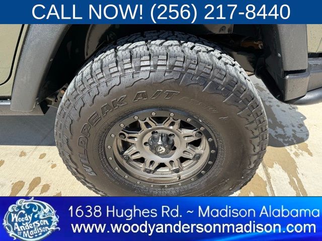 2015 Jeep Wrangler Unlimited Sport photo 4