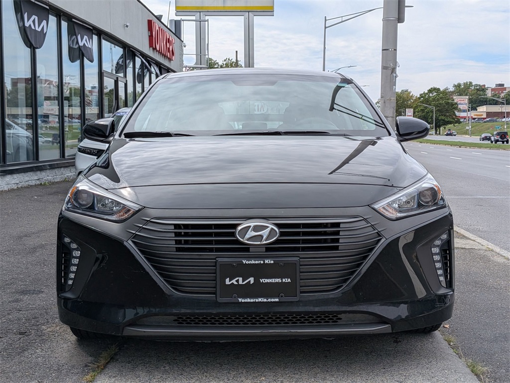 2019 Hyundai Ioniq Plug-In Hybrid photo 2
