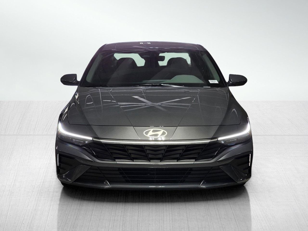 2026 Hyundai Elantra SE photo 2