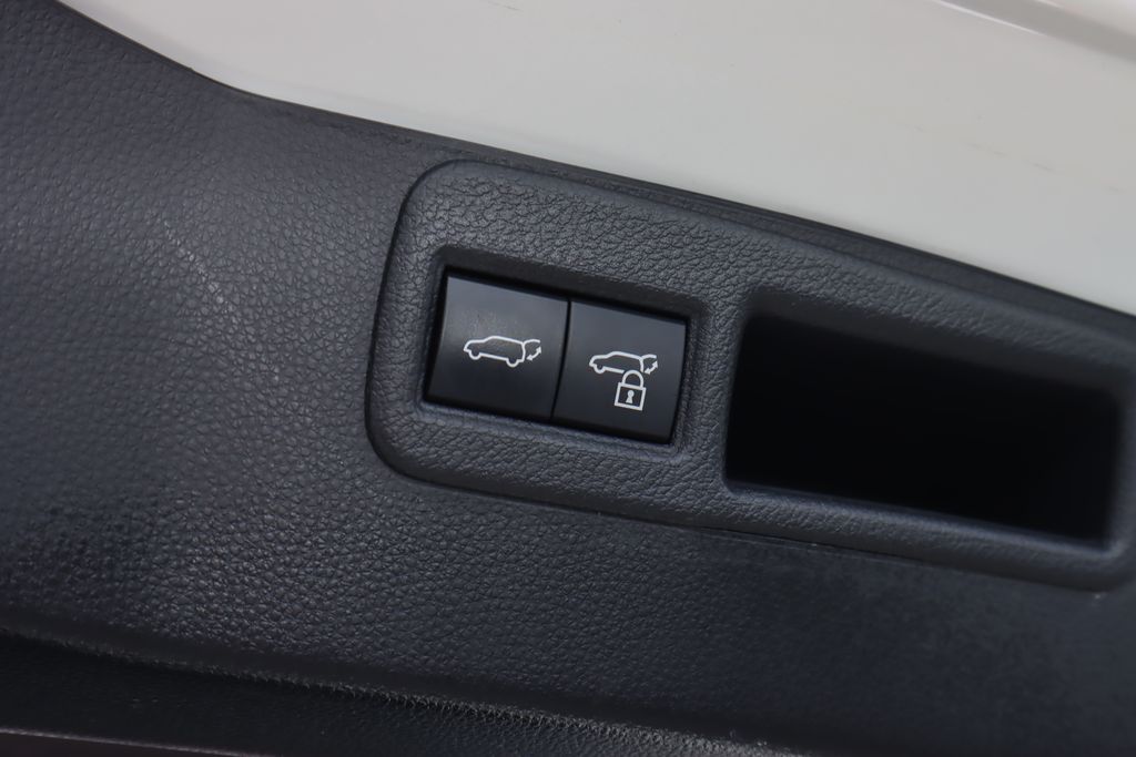 2021 Toyota Venza Limited photo 21