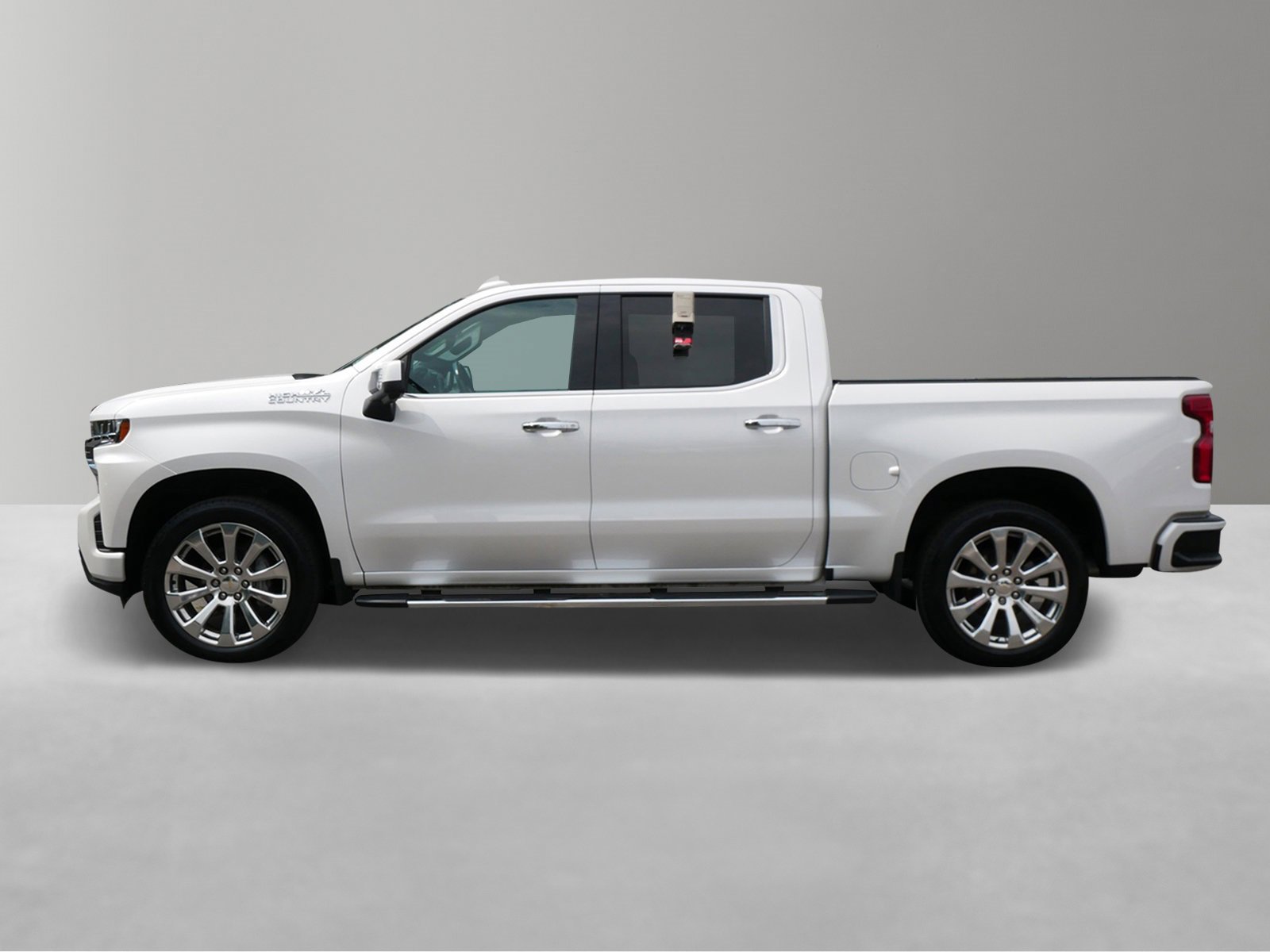 Used 2021 Chevrolet Silverado 1500 High Country with VIN 3GCUYHEL5MG178242 for sale in White Bear Lake, Minnesota