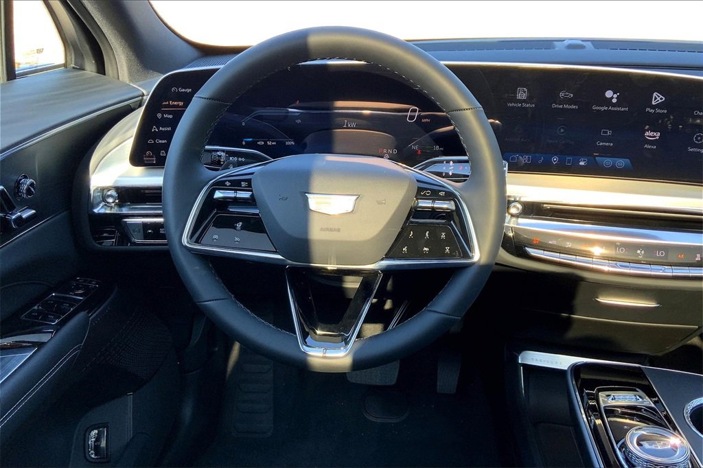 2025 Cadillac Lyriq Luxury photo 18