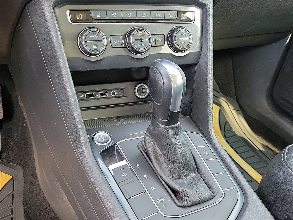 2020 Volkswagen Tiguan SE photo 19