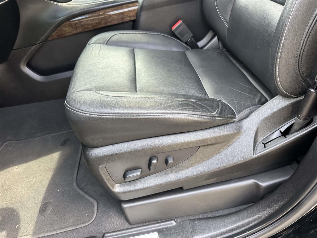 2019 Chevrolet Tahoe LT photo 15
