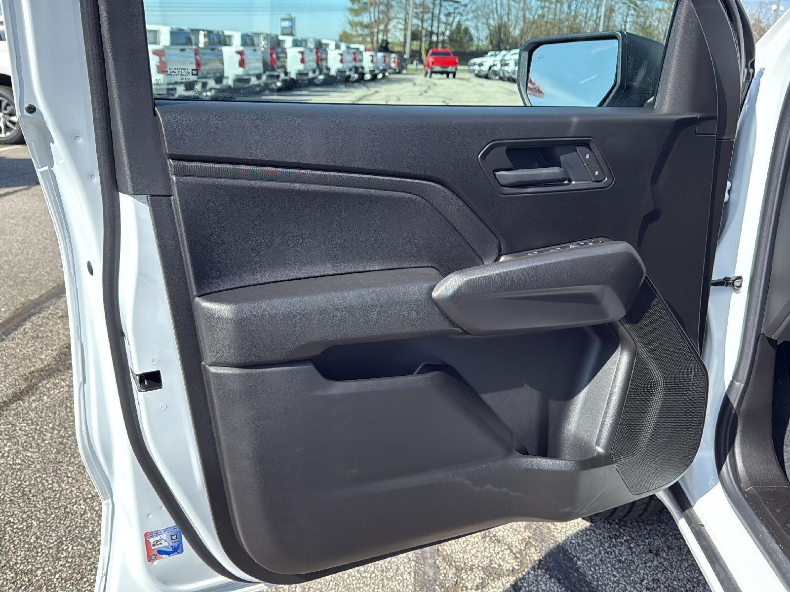 2025 Chevrolet Colorado LT photo 15