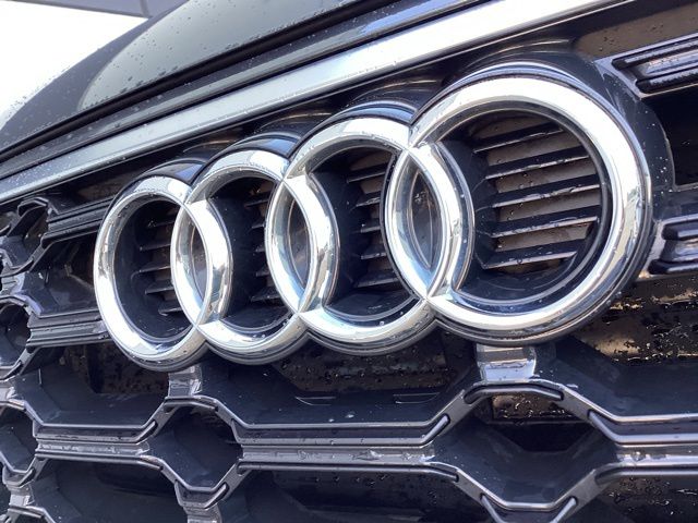 2022 Audi Q5 45 S line Premium photo 4