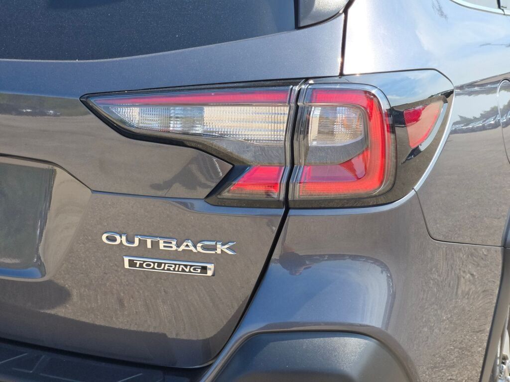 2023 Subaru Outback Touring photo 10