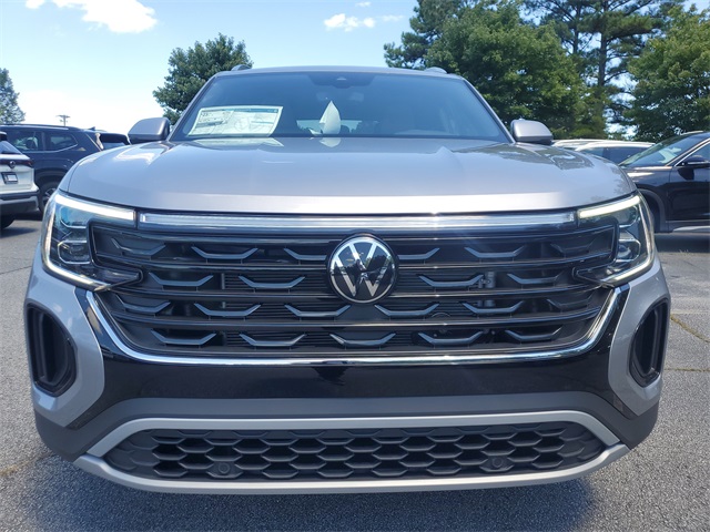 2026 Volkswagen Atlas Cross Sport SE photo 2