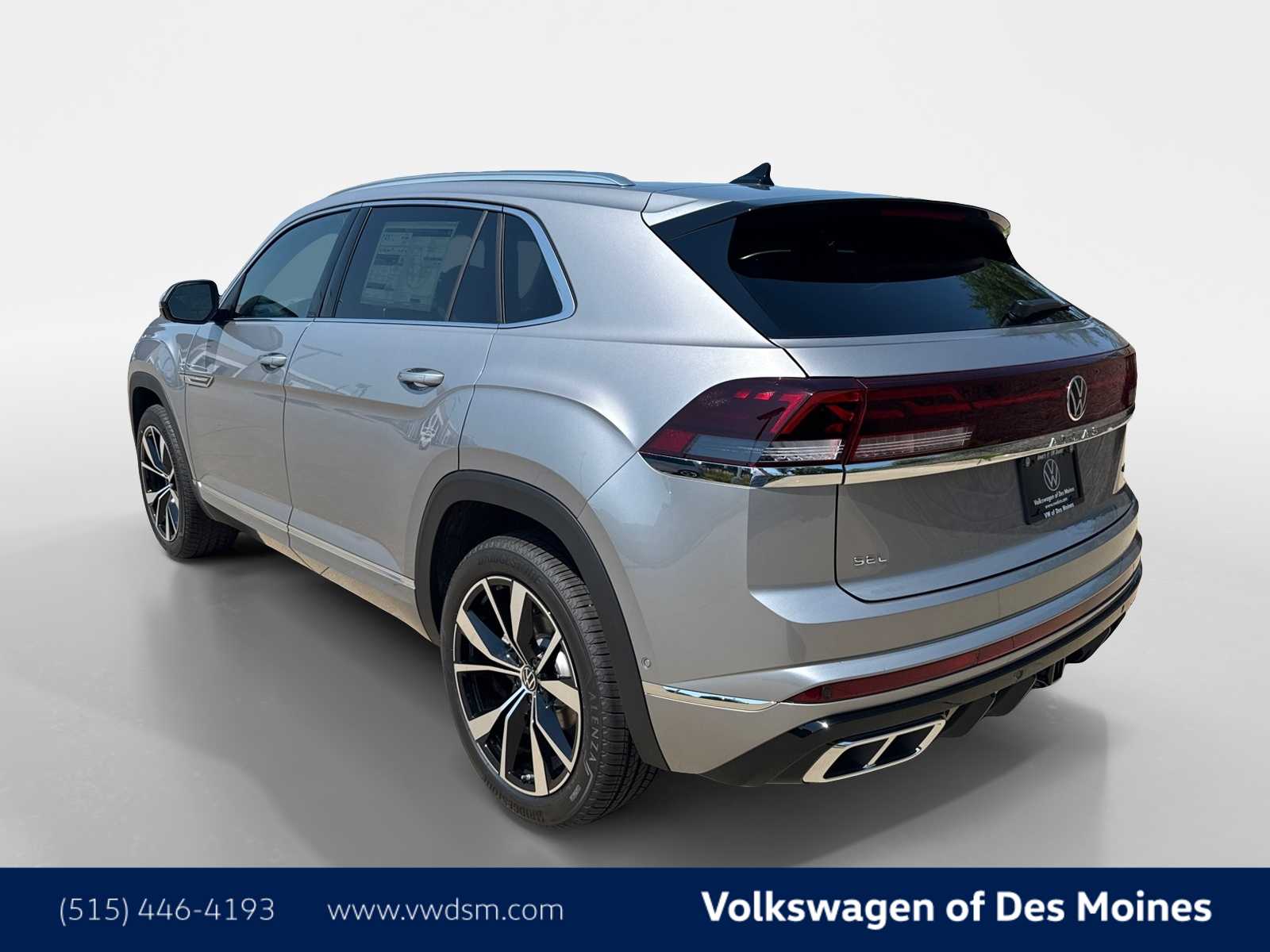 2025 Volkswagen Atlas Cross Sport SEL Premium R-Line photo 4