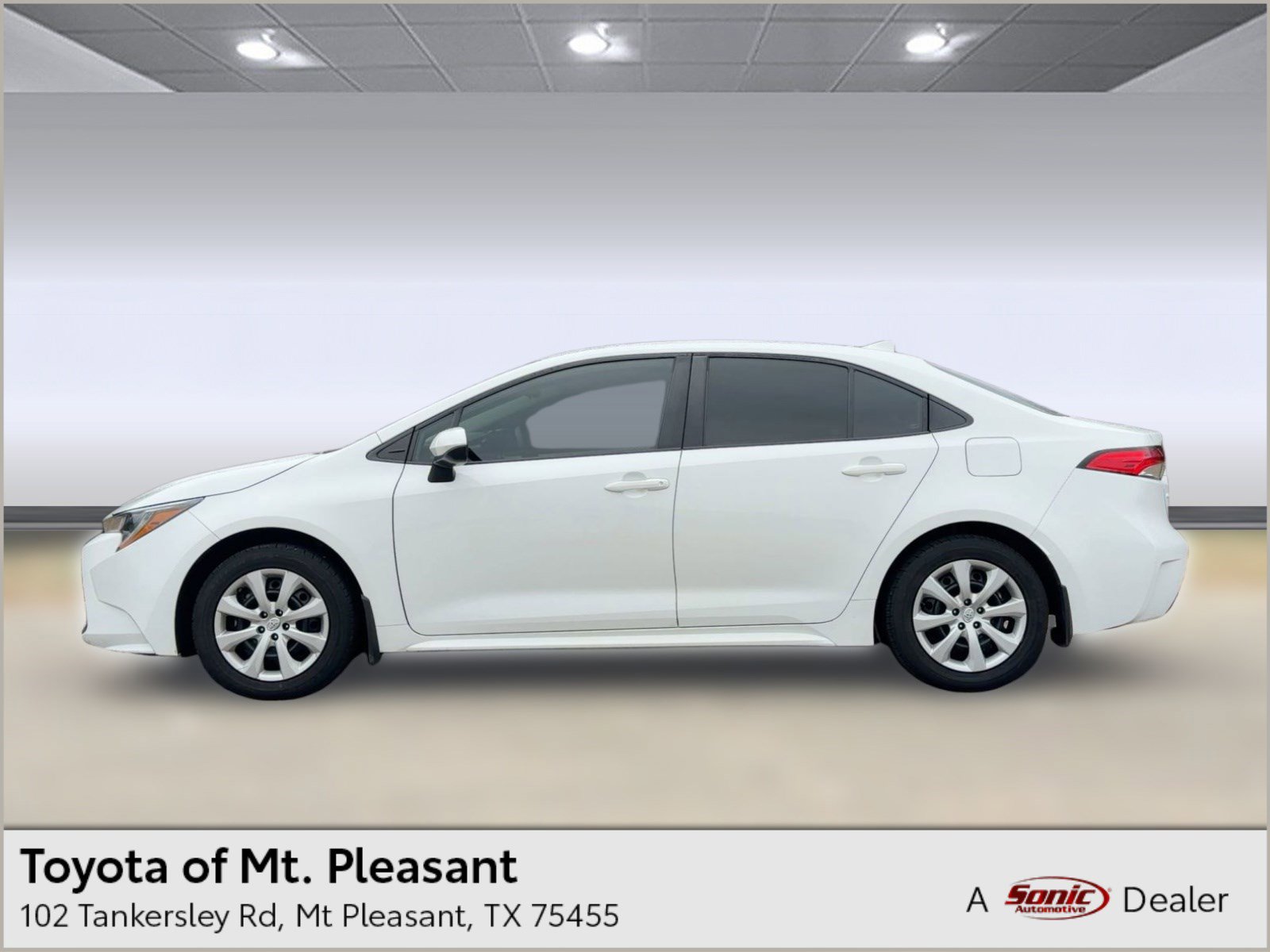 2022 Toyota Corolla LE's photo