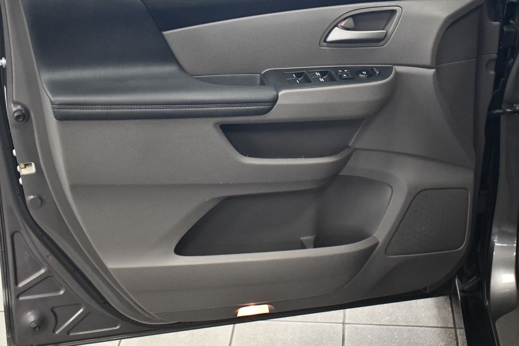 2011 Honda Odyssey EX photo 14