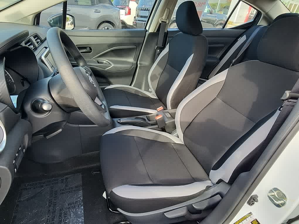 2025 Nissan Versa S photo 9