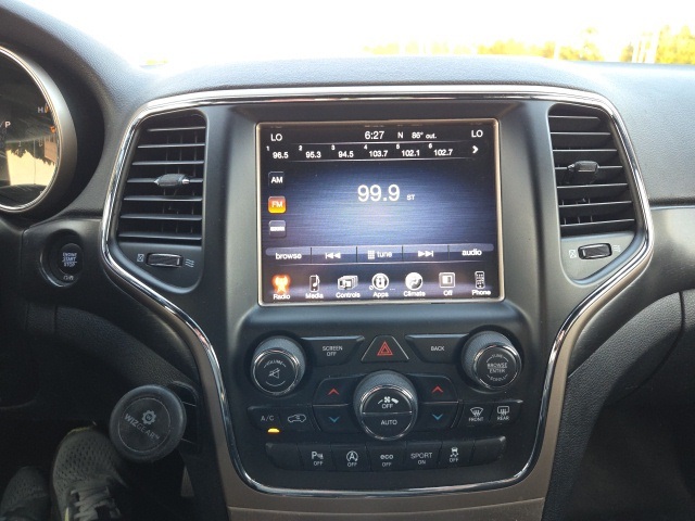 2017 Jeep Grand Cherokee Laredo photo 27