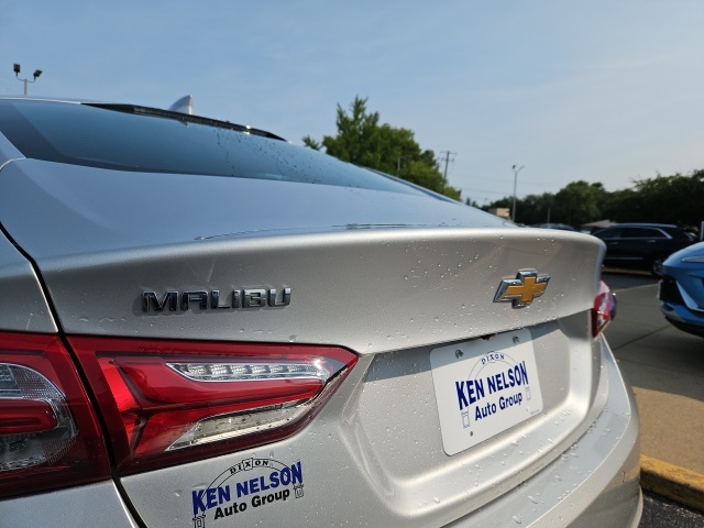 2022 Chevrolet Malibu 1LT photo 4