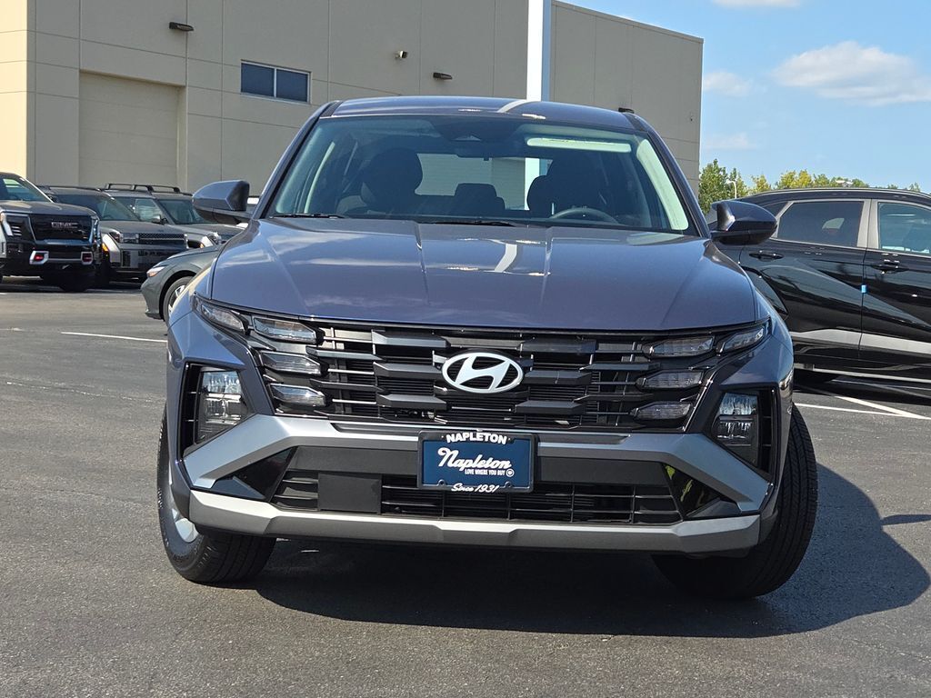 2025 Hyundai Tucson SE photo 4
