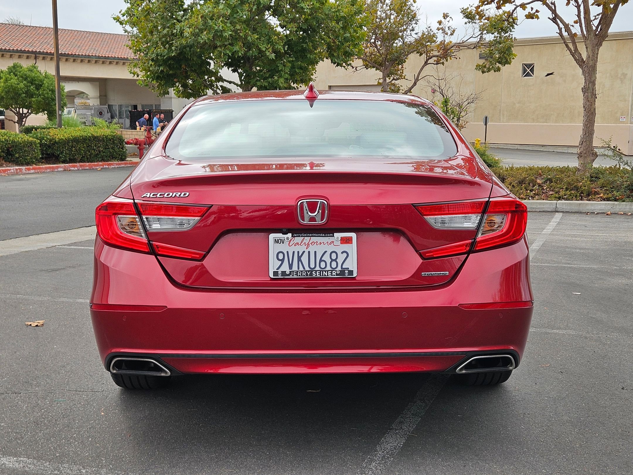 2018 Honda Accord Touring 1.5T photo 3
