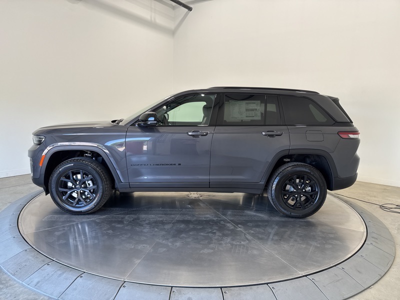 2025 Jeep Grand Cherokee Altitude X photo 4