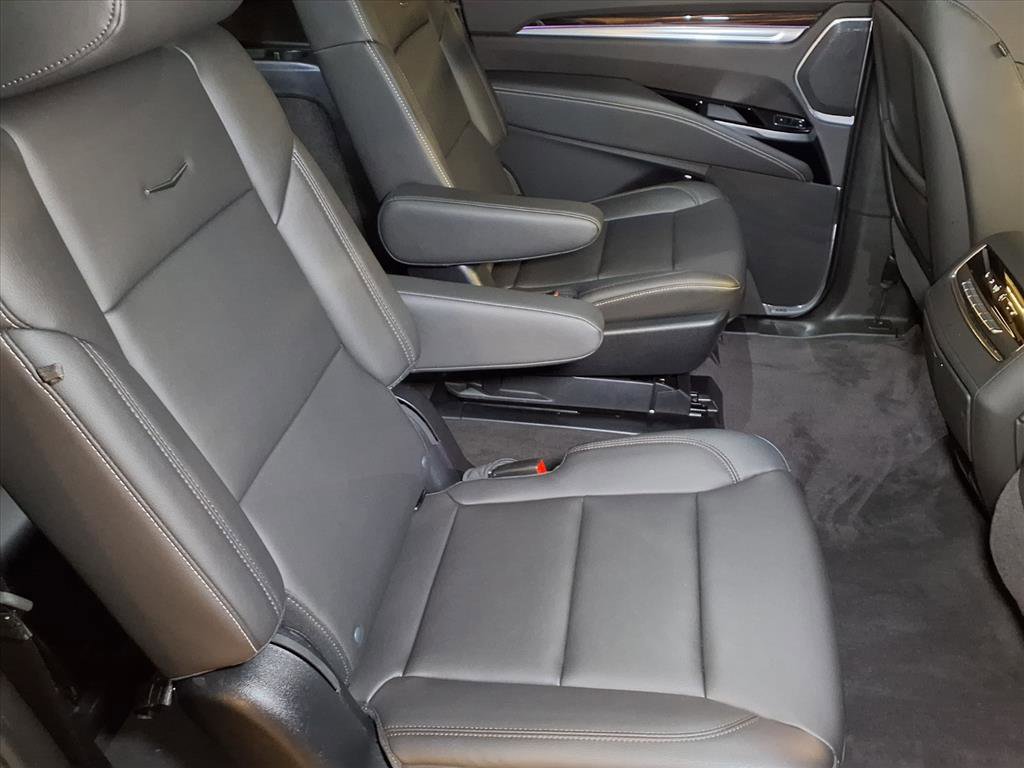 2025 Cadillac Escalade ESV Luxury photo 20