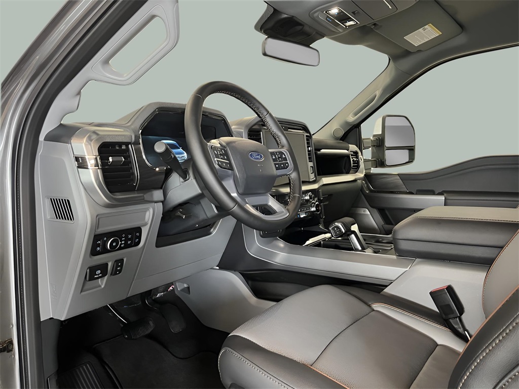 2025 Ford F-150 Lariat photo 15