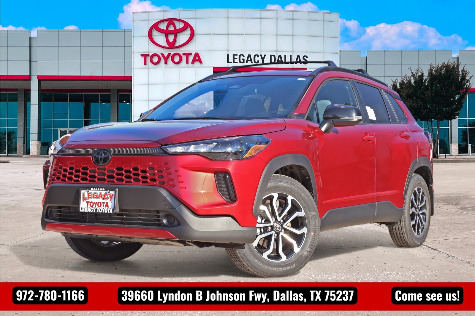 2026 Toyota Corolla Cross SE's photo