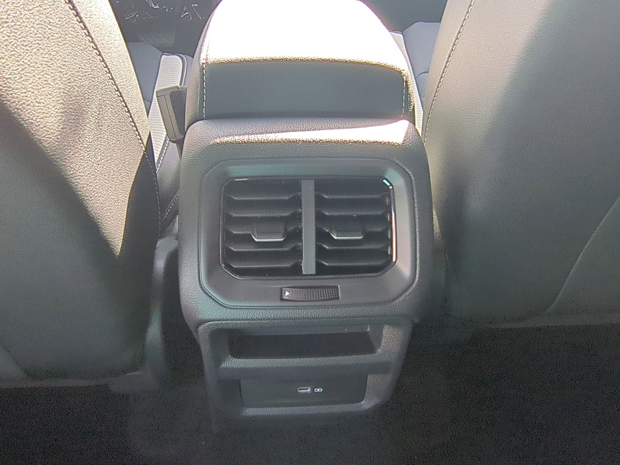 2025 Volkswagen Taos SEL photo 14