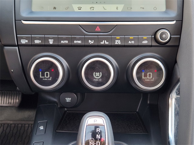2020 Jaguar E-PACE Base photo 17