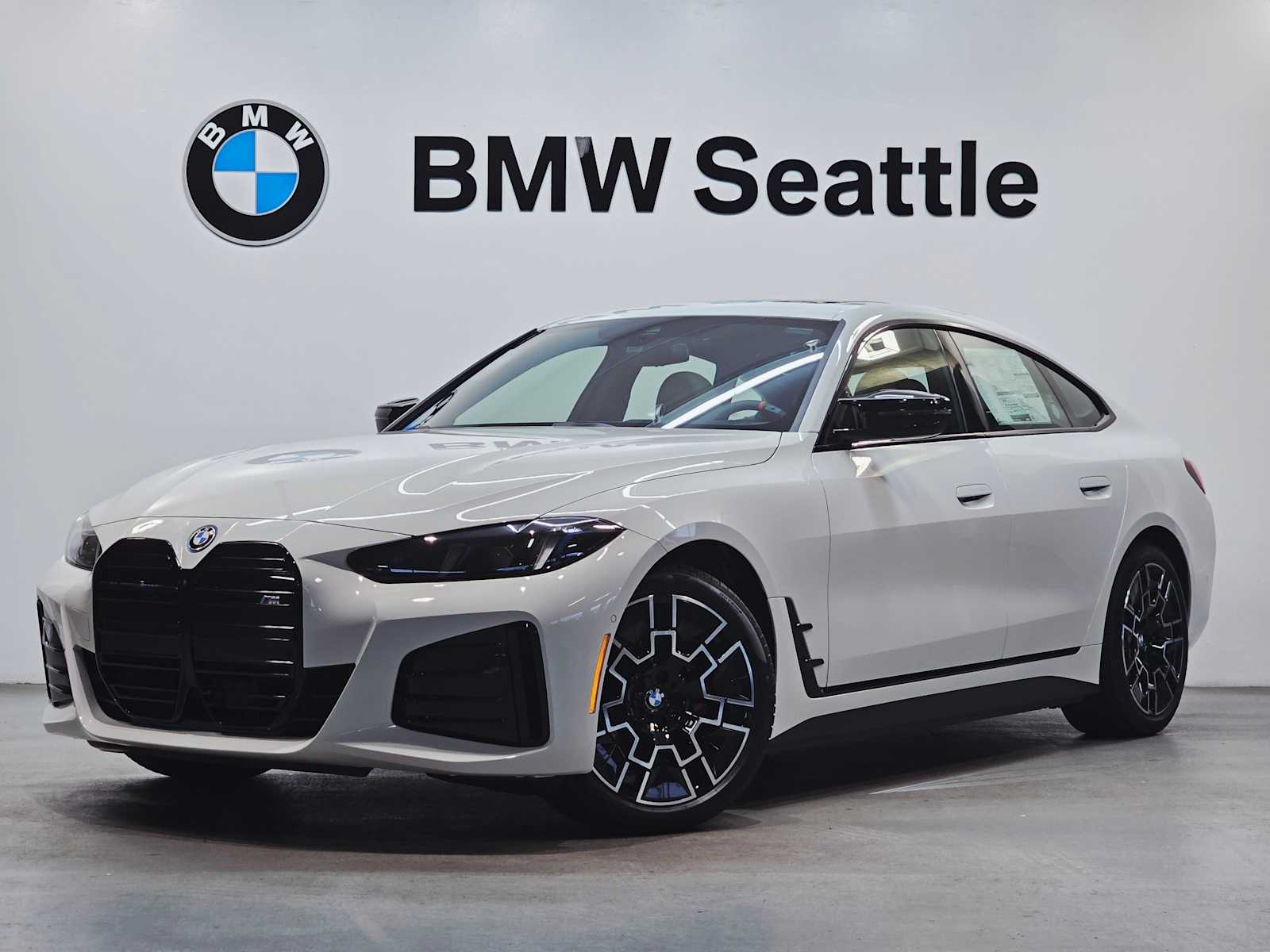 2025 BMW i4 M50's photo