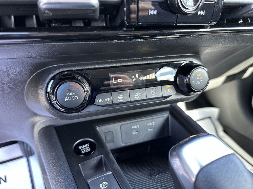 2026 Nissan Kicks SV photo 17