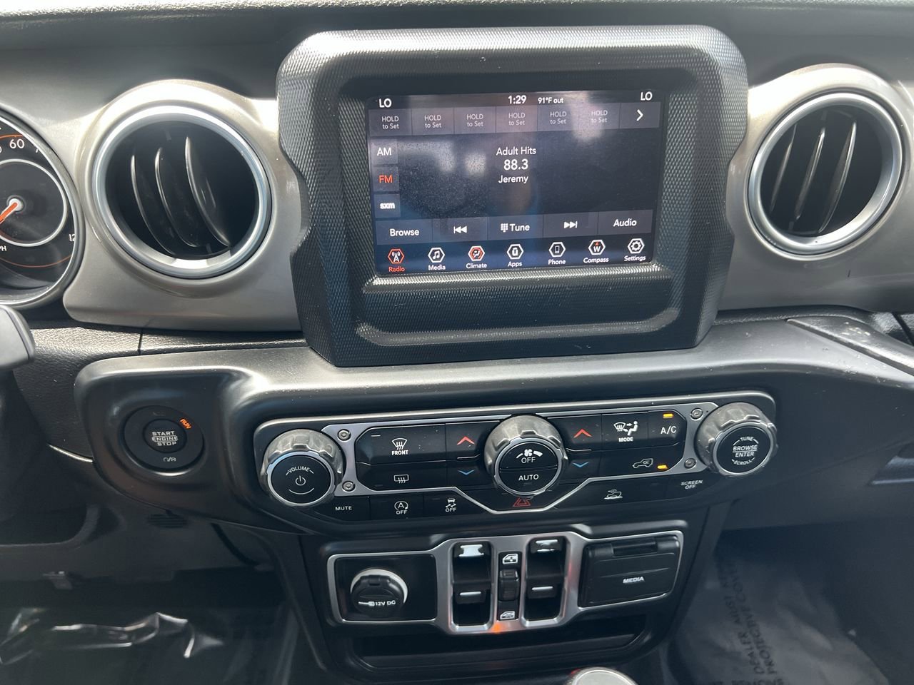 2020 Jeep Gladiator Overland photo 17