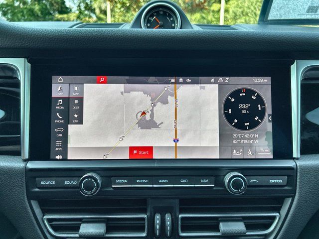 2021 Porsche Macan Base photo 14