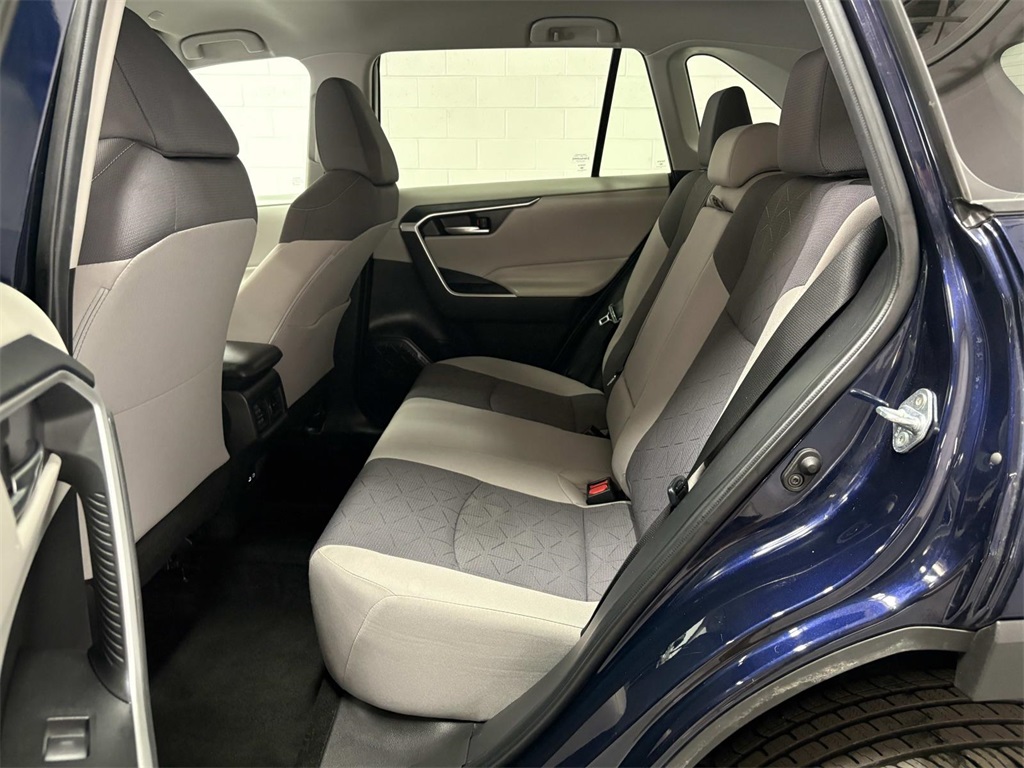 2024 Toyota RAV4 XLE photo 22