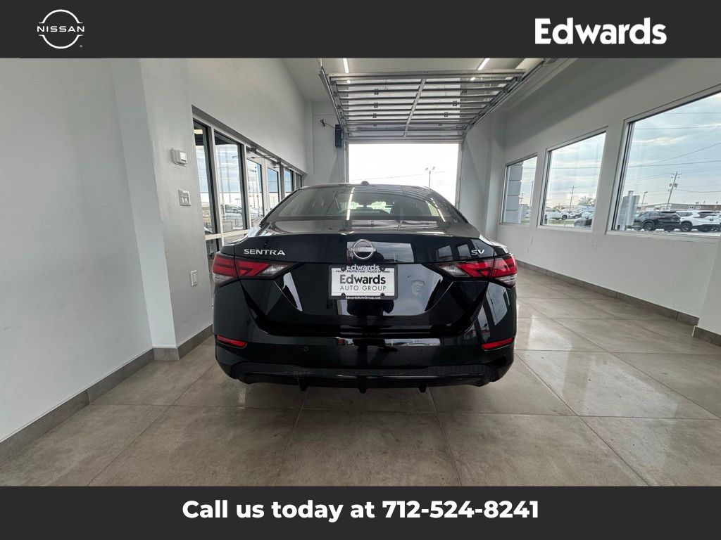 2024 Nissan Sentra SV photo 3