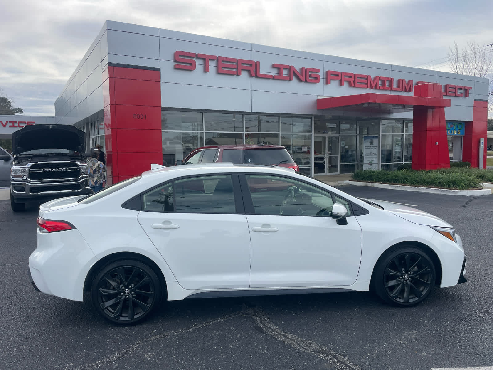 2023 Toyota Corolla SE's photo