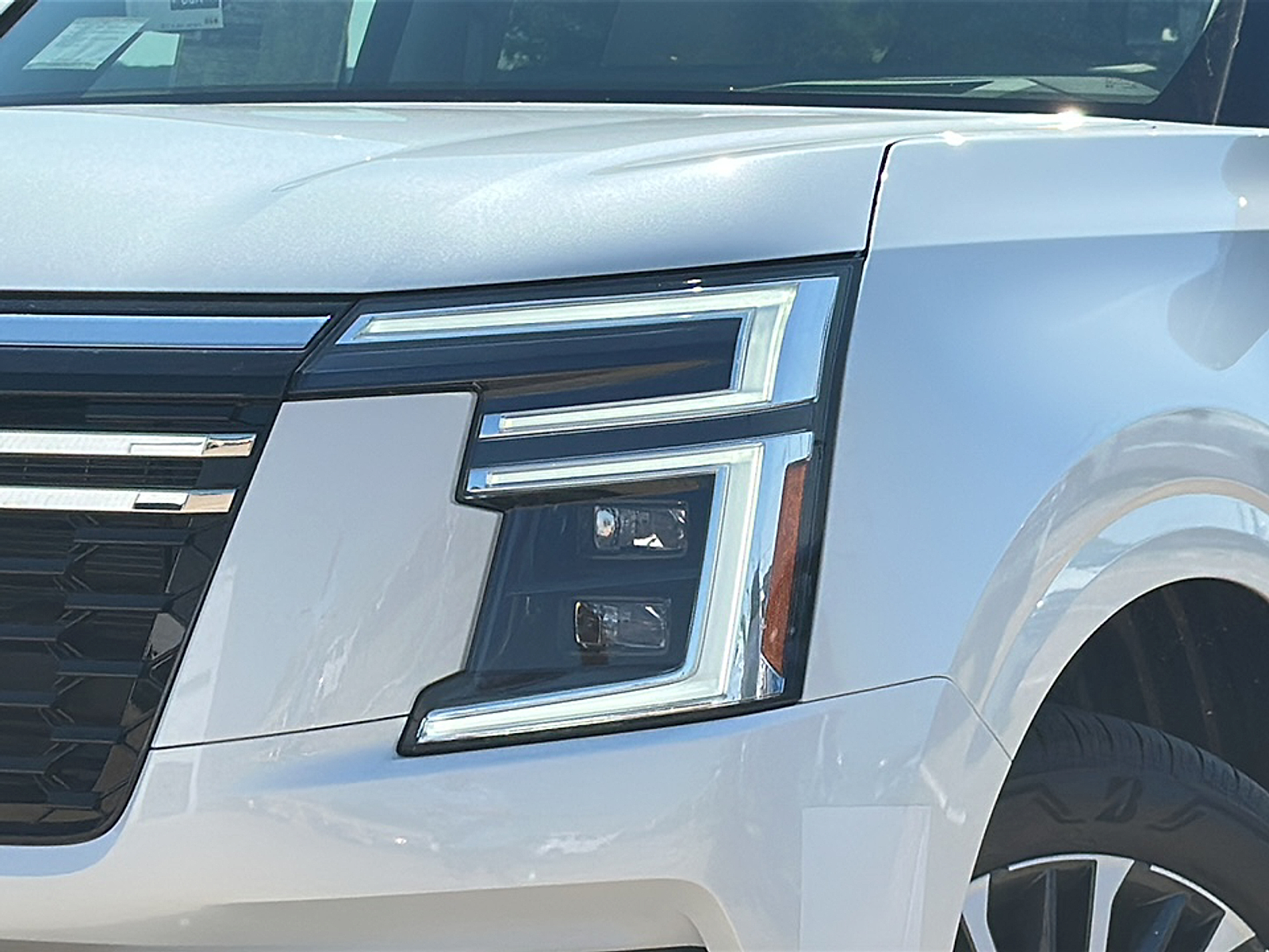 2026 Nissan Armada Platinum Reserve photo 3