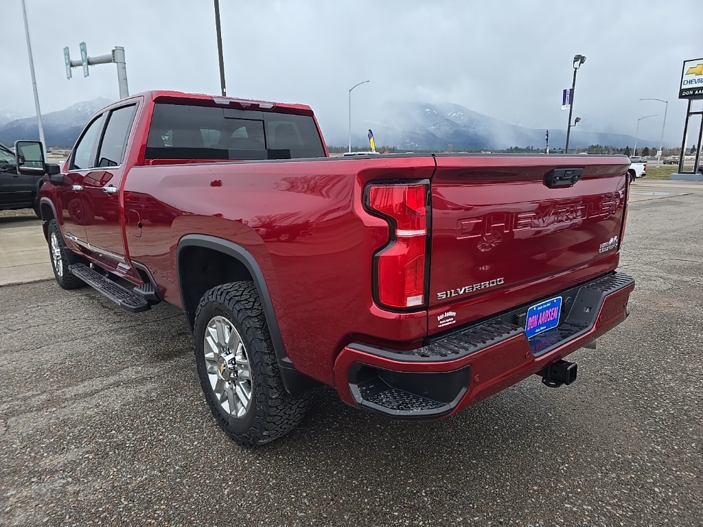 2025 Chevrolet Silverado 2500HD High Country photo 5